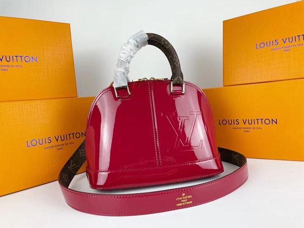 ルイヴィトンバッグ背面デザイン